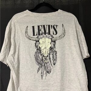 Levi's Relaxed Fit Tee in Light Gray